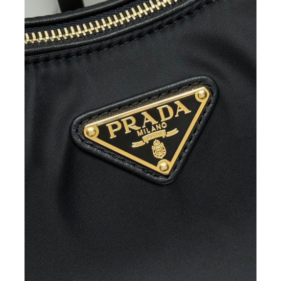 Repliche Borsa a tracolla grande Prada Aimee Re-Nylon con lucchetto 1BC232 Nero Imitazioni Premium Miglior Falso Borsa a tracolla grande Prada Aimee Re-Nylon con lucchetto 1BC232 Nero Economiche Premium