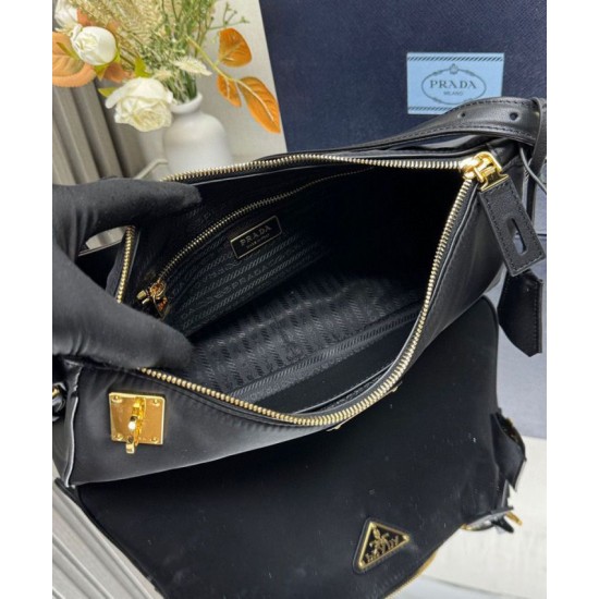 Repliche Borsa a tracolla grande Prada Aimee Re-Nylon con lucchetto 1BC232 Nero Imitazioni Premium Miglior Falso Borsa a tracolla grande Prada Aimee Re-Nylon con lucchetto 1BC232 Nero Economiche Premium