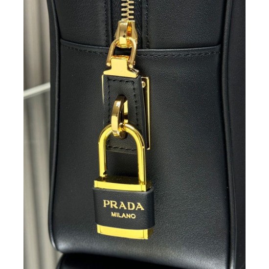 Replica perfetta Borsa grande Prada Re-Nylon con manico superiore e lucchetto 1BB131 Nero Imitazione Outlet Online