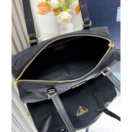 Miglior Falso Borsa media Prada Re-Nylon con manico superiore e lucchetto 1BB127 Nero Economiche Premium