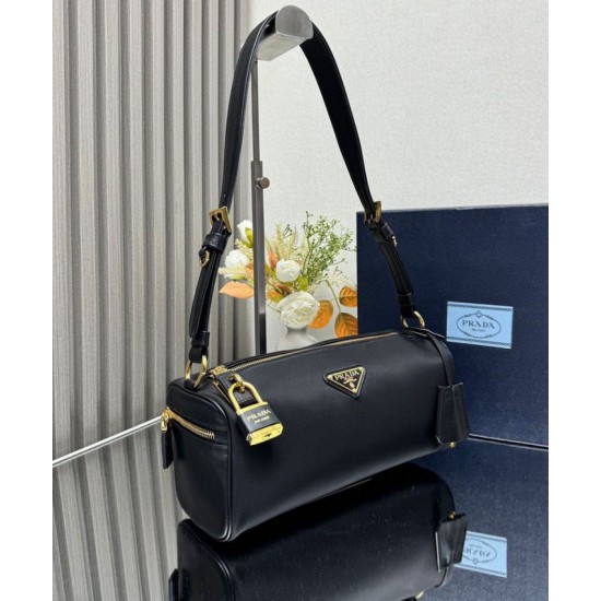 Replica perfetta Borsa a tracolla media Prada in Re-Nylon Con lucchetto 1BC233 Nero Imitazione Outlet Online