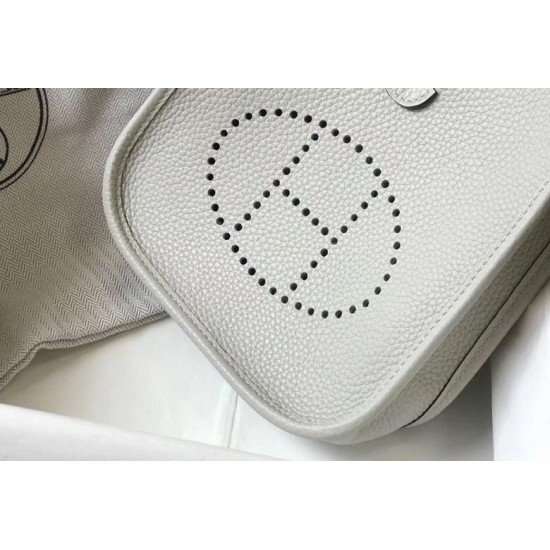 Migliore Replica Hermes Evelyne III TPM Mini Bag Grigio Clemence Imitazioni Outlet Italia Migliore Repliche Hermes Evelyne III TPM Mini Bag Grigio Clemence Economiche Outlet Online