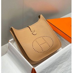 Perfette Qualità Repliche Hermes Evelyne III 29 Borsa Marrone Clemence Imitazione Perfette Qualità Repliche Hermes Evelyne III 29 Borsa Marrone Clemence Imitazione