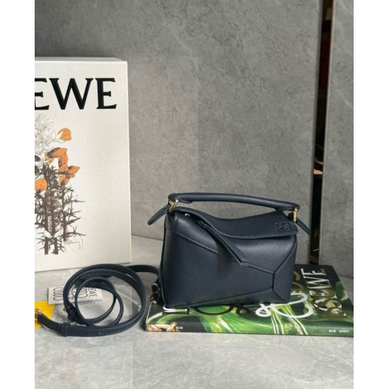 Replica Borsa Loewe Puzzle Mini Pelle di vitello granulata blu navy