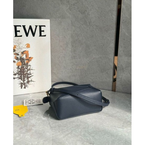 Replica Borsa Loewe Puzzle Mini Pelle di vitello granulata blu navy
