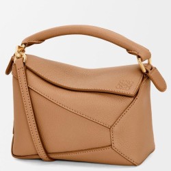 Loewe Puzzle Mini Bag Pelle di vitello granulata toffee