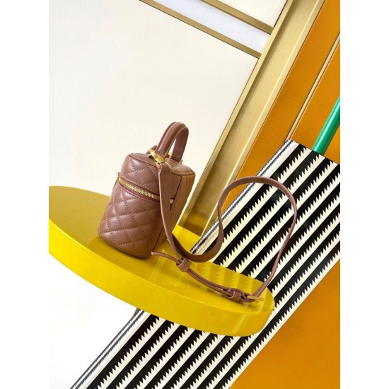 Miglior Falso Borsa mini Vanity Gaby YSL Saint Laurent in Barely Pink Economiche Premium