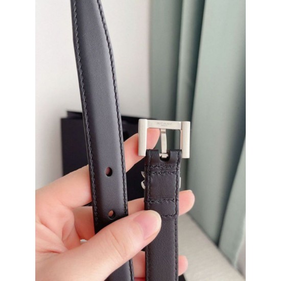 Replica perfetta Cintura YSL Saint Laurent Cassandre Square Buckle 20MM Nero Imitazione Outlet Online