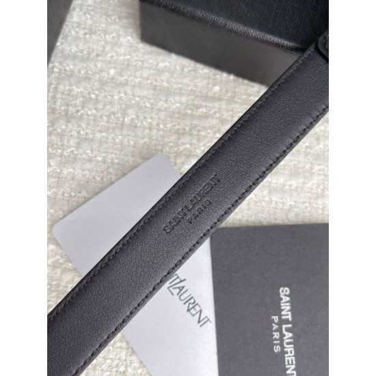 Replica perfetta Cintura YSL Saint Laurent Cassandre Square Buckle 20MM Nero Imitazione Outlet Online