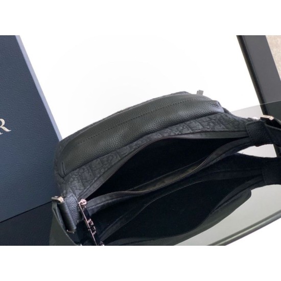 Borsa hobo morbida Dior Rider piccola da uomo replica Dior Dior Oblique Jacquard nera Imitazione Outlet Borsa hobo morbida Dior Rider piccola da uomo replica Dior Dior Oblique Jacquard nera Imitazione Outlet