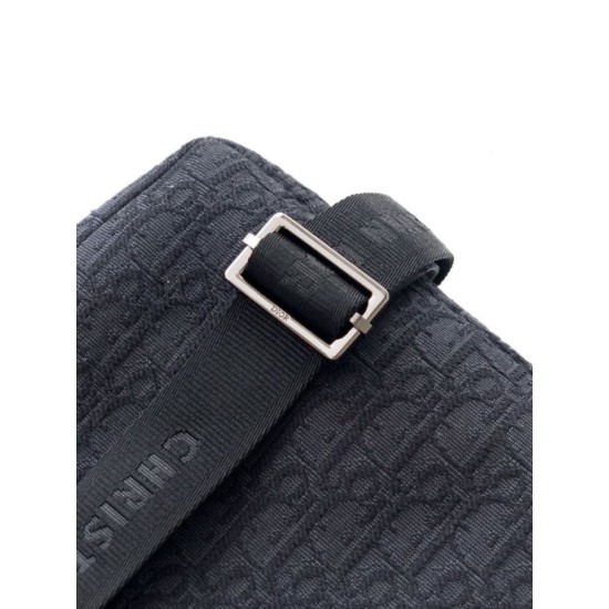 Borsa hobo morbida Dior Rider piccola da uomo replica Dior Dior Oblique Jacquard nera Imitazione Outlet Borsa hobo morbida Dior Rider piccola da uomo replica Dior Dior Oblique Jacquard nera Imitazione Outlet