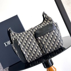 Replica Borsa hobo morbida Dior Rider media Dior Oblique Jacquard nera/beige Imitazioni Falso