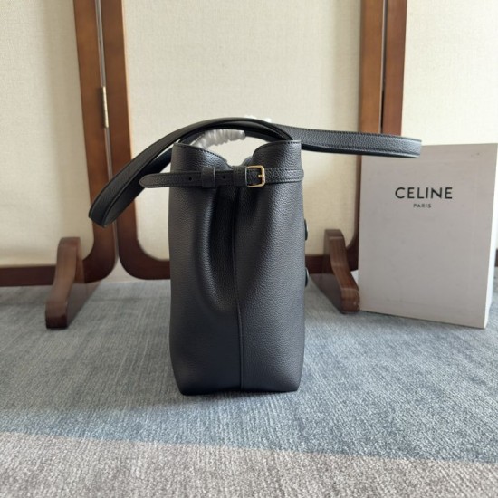 Replica Borsa a tracolla Celine Cabas Anais Triomphe piccola nera grana Imitazioni Falso