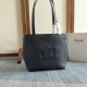 Replica Borsa a tracolla Celine Cabas Anais Triomphe piccola nera grana Imitazioni Falso