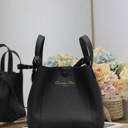 Replica Borsa a secchiello Dior Signature piccola/media nera Imitazioni Falso