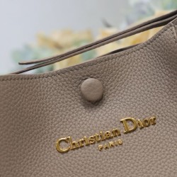 Replica Borsa a secchiello Dior Signature piccola/media grigia Imitazioni Falso
