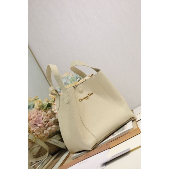 Replica Borsa a secchiello Dior Signature piccola/media bianca Imitazioni Falso Replica Borsa a secchiello Dior Signature piccola/media bianca Imitazioni Falso