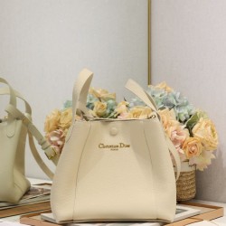 Replica Borsa a secchiello Dior Signature piccola/media bianca Imitazioni Falso