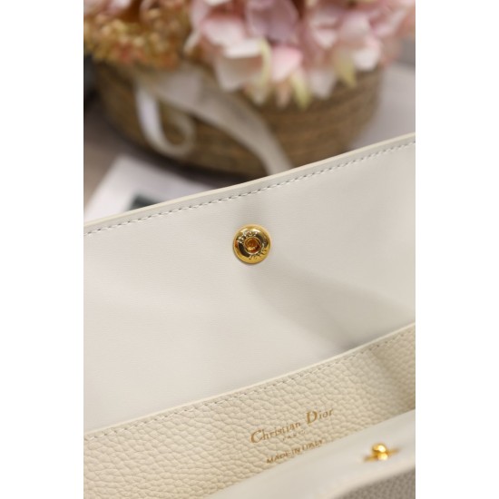 Replica Borsa a secchiello Dior Signature piccola/media bianca Imitazioni Falso Replica Borsa a secchiello Dior Signature piccola/media bianca Imitazioni Falso