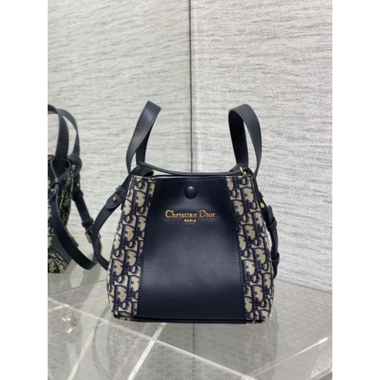 Borsa a secchiello Dior Signature piccola/media replica Dior Oblique Jacquard blu Imitazione