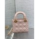 Replica Borsa Dior Lady Dior Mini con Catena e Charms in Resina Rosa Imitazioni Falso