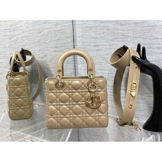 Replica Borsa Dior Lady Dior My ABCDior Piccola Sabbia Imitazioni Falso Replica Borsa Dior Lady Dior My ABCDior Piccola Sabbia Imitazioni Falso