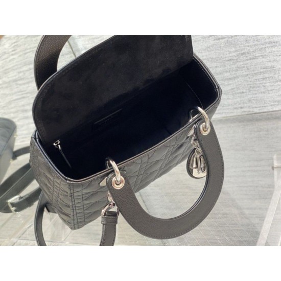 Replica Borsa Dior Lady Dior Media in Pelle di Vitello Granata Nera Imitazioni Falso