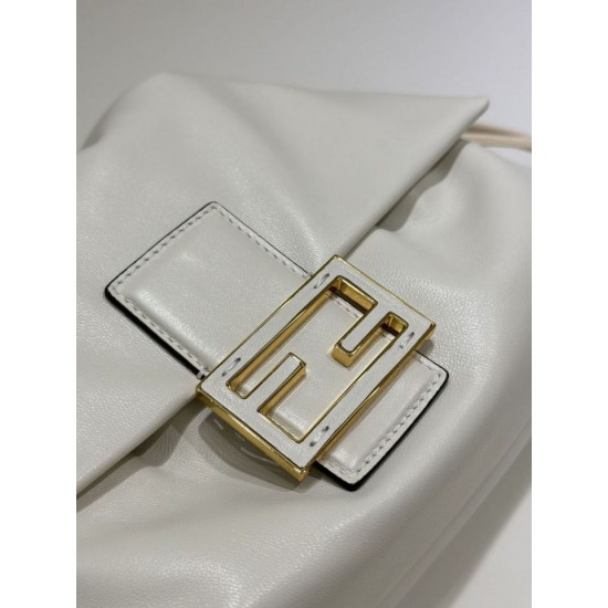 Replica Borsa Fendi Mamma Baguette Media/Grande Nappa Beige Imitazioni Falso