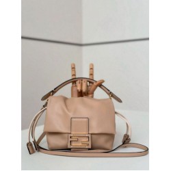 Borsa Fendi Mamma Baguette Piccola Replica Albicocca Imitazione