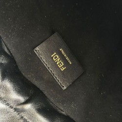 Replica Borsa Fendi Mamma Baguette Piccola Nera Imitazioni Falso