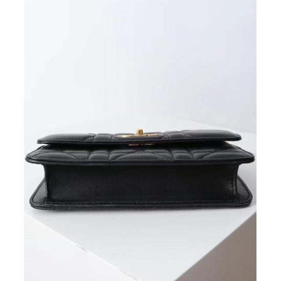 Borsa Dior Miss Caro Replica con Catena Nera Imitazione