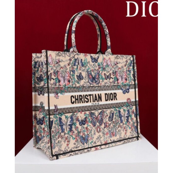 Replica Borsa Dior Book Tote grande Dior M1286 Albicocca ricamata con il motivo Papillon Toile de Jouy blu di Pietro Ruffo Imitazioni Falso Replica Borsa Dior Book Tote grande Dior M1286 Albicocca ricamata con il motivo Papillon Toile de Jouy blu di Pietro Ruffo Imitazioni Falso