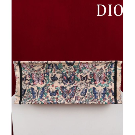 Replica Borsa Dior Book Tote grande Dior M1286 Albicocca ricamata con il motivo Papillon Toile de Jouy blu di Pietro Ruffo Imitazioni Falso Replica Borsa Dior Book Tote grande Dior M1286 Albicocca ricamata con il motivo Papillon Toile de Jouy blu di Pietro Ruffo Imitazioni Falso