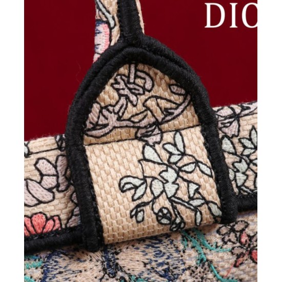 Replica Borsa Dior Book Tote grande Dior M1286 Albicocca ricamata con il motivo Papillon Toile de Jouy blu di Pietro Ruffo Imitazioni Falso Replica Borsa Dior Book Tote grande Dior M1286 Albicocca ricamata con il motivo Papillon Toile de Jouy blu di Pietro Ruffo Imitazioni Falso