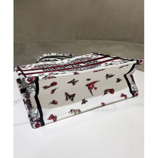 Replica Borsa Dior Book Tote media Dior ricamata con il motivo multicolore M1286 Rosso di Pietro Ruffo Imitazioni Falso Replica Borsa Dior Book Tote media Dior ricamata con il motivo multicolore M1286 Rosso di Pietro Ruffo Imitazioni Falso