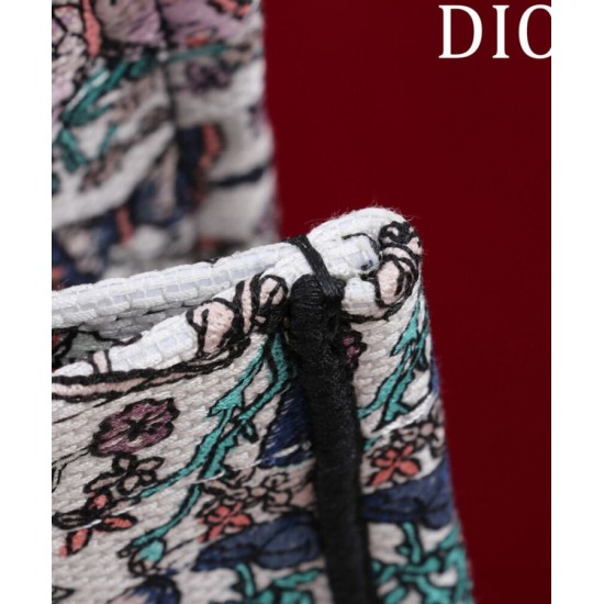 Replica Borsa Dior Book Tote Media Dior M1286 ricamata con Pietro Ruffo Bianco Imitazioni Falso
