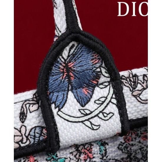 Replica Borsa Dior Book Tote Media Dior M1286 ricamata con Pietro Ruffo Bianco Imitazioni Falso