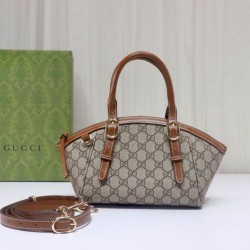 Replica Borsa a mano piccola Gucci GG Emblem 839005 Caffè imitazione False Online