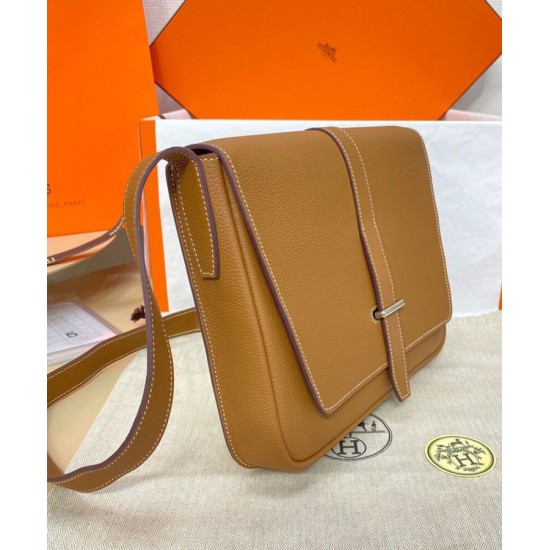 Replica Borsa a tracolla Hermès Steve Light Junior Caffè chiaro imitazione False Online