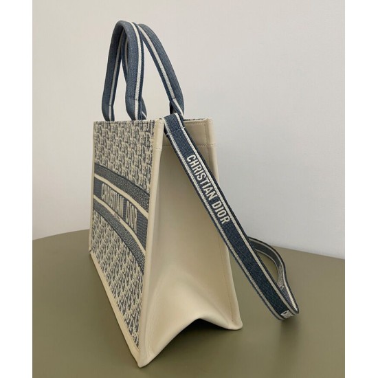 Replica Borsa media Christian Dior Book Tote blu Replica Borsa media Christian Dior Book Tote blu