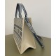 Replica Borsa media Christian Dior Book Tote blu Replica Borsa media Christian Dior Book Tote blu