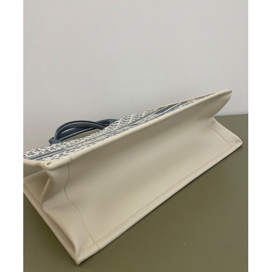 Replica Borsa media Christian Dior Book Tote blu Replica Borsa media Christian Dior Book Tote blu