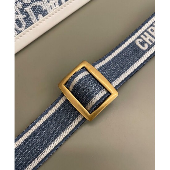 Replica Borsa media Christian Dior Book Tote blu Replica Borsa media Christian Dior Book Tote blu