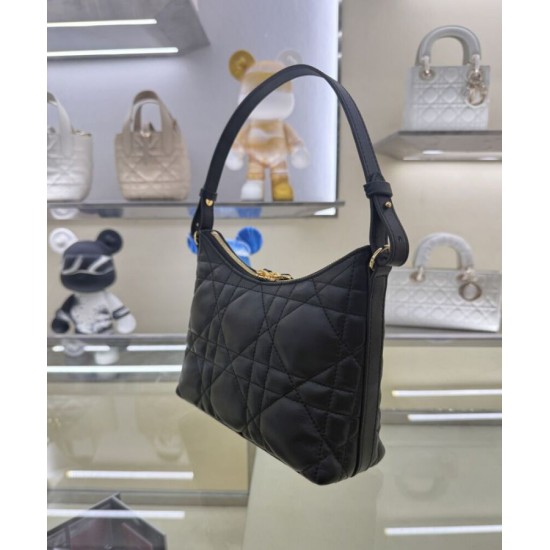 Replica Mini borsa Christian Dior Miss Caro Diorling con catena, nera