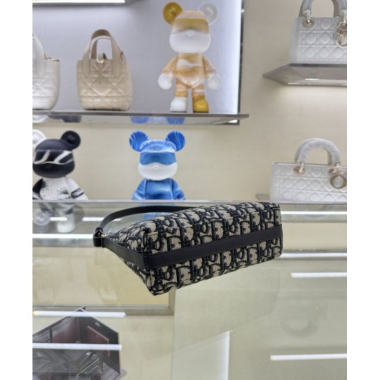 Replica Mini borsa Christian Dior 30 Montaigne Diorling con catena, blu scuro