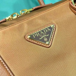 Replica Borsa Prada Re-Edition 1980 grande in Saffiano Re-Nylon, caffè