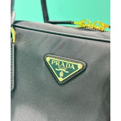 Replica Borsa Prada Re-Edition 1980 grande in Saffiano Re-Nylon, nera