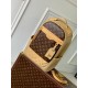 Replica Zaino Louis Vuitton Outdoor in pelle martellata M12624