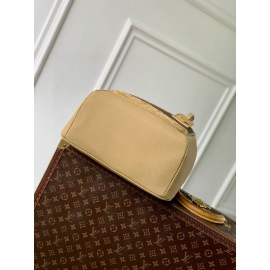 Replica Zaino Louis Vuitton Outdoor in pelle martellata M12624