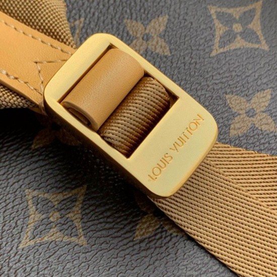 Replica Zaino Louis Vuitton Outdoor in pelle martellata M12624